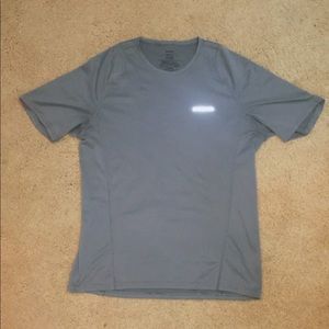 PATAGONIA MENS TEE (make an offer!)